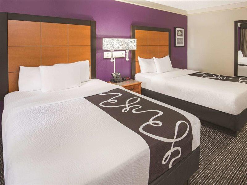 Howard Johnson By Wyndham Downtown Hotel 3*