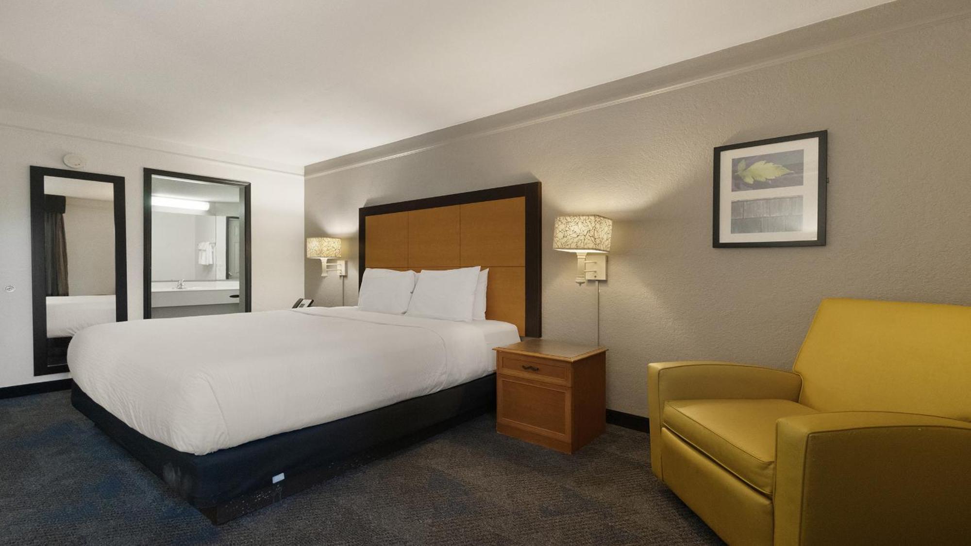 Howard Johnson By Wyndham Downtown Hotel 3*