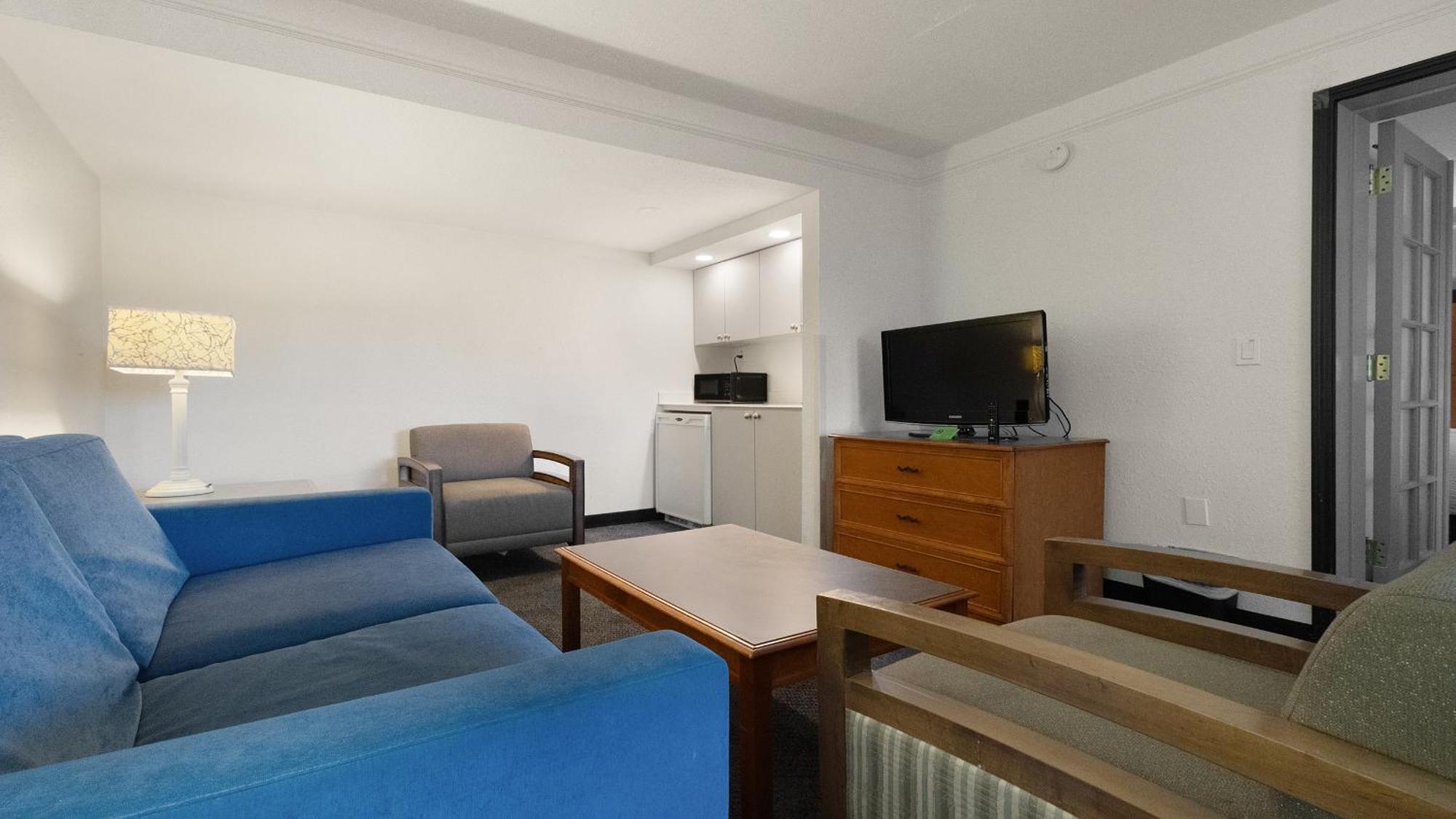 Hotel Howard Johnson By Wyndham Downtown 3*