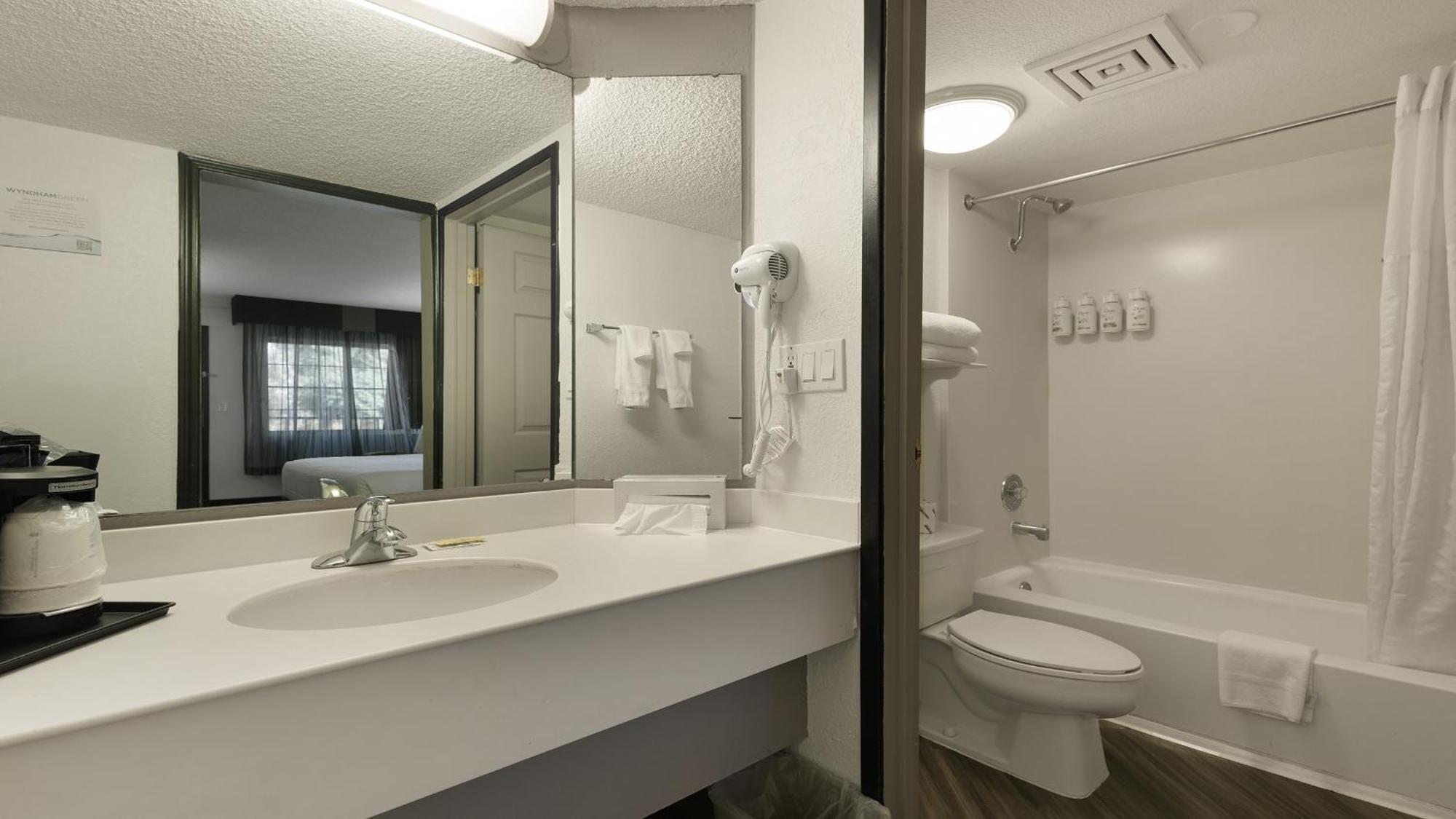 Howard Johnson By Wyndham Downtown 3* Sacramento