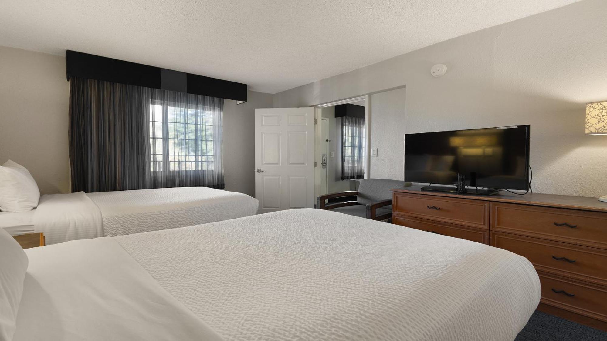Howard Johnson By Wyndham Downtown Hotel Sacramento