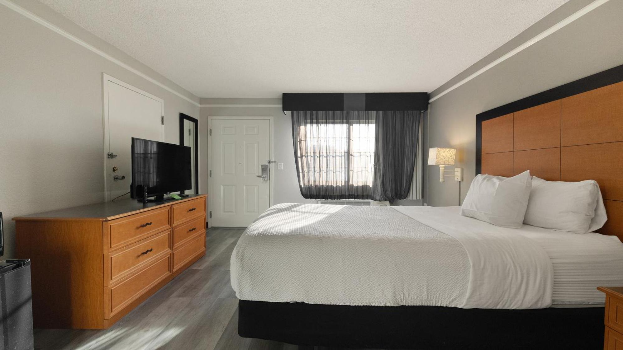 Hotel Howard Johnson By Wyndham Downtown Sacramento