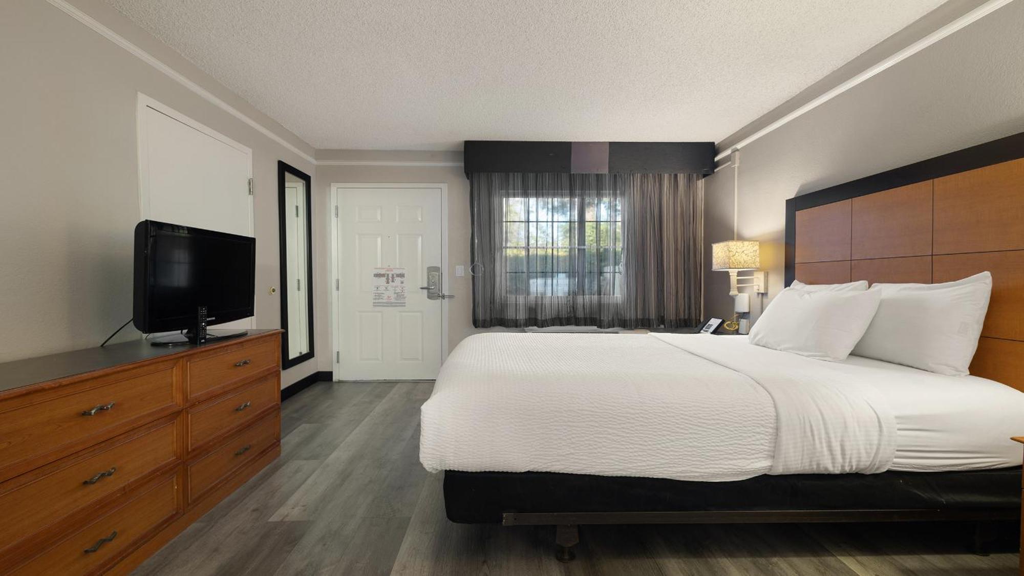 Howard Johnson By Wyndham Downtown 3* Sacramento