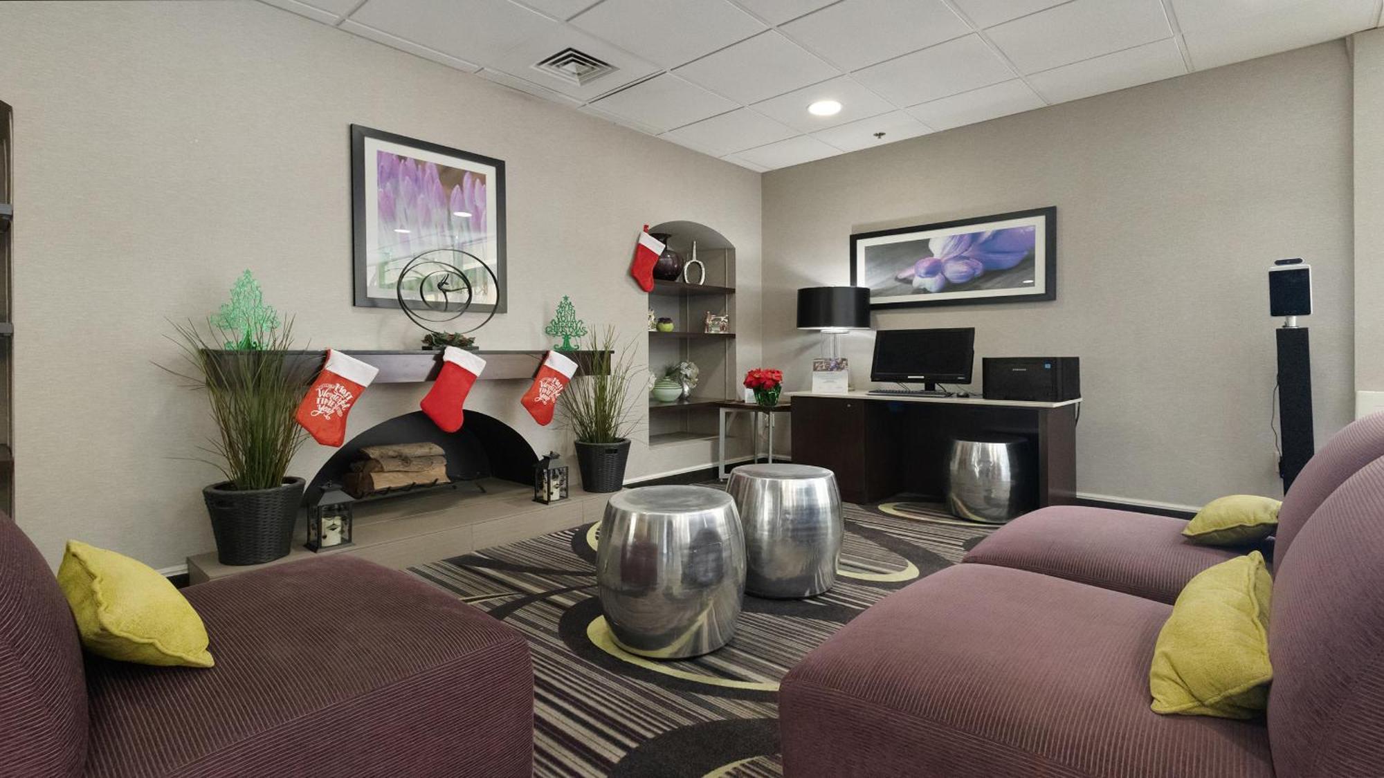 Howard Johnson By Wyndham Downtown Hotel 3*