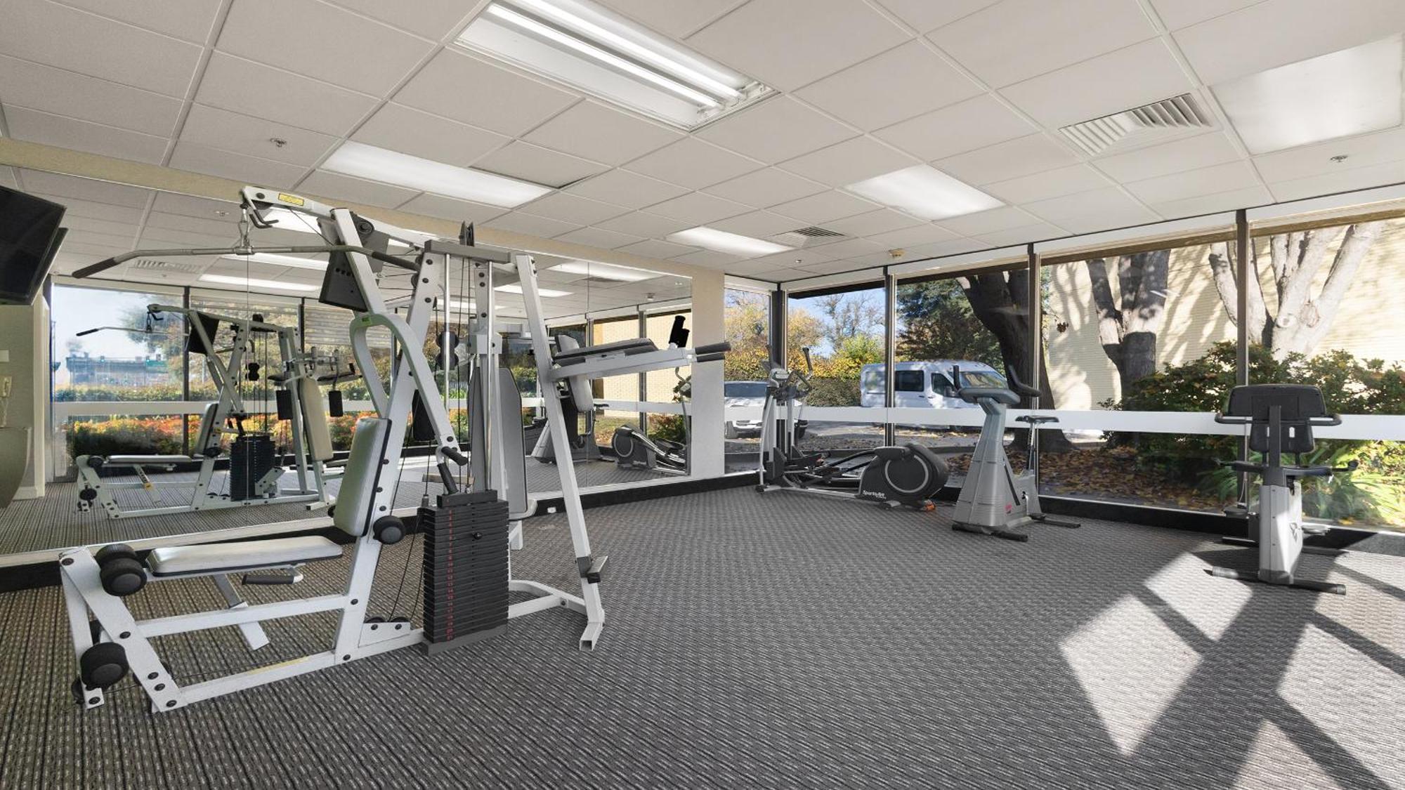 Hotel Howard Johnson By Wyndham Downtown 3*