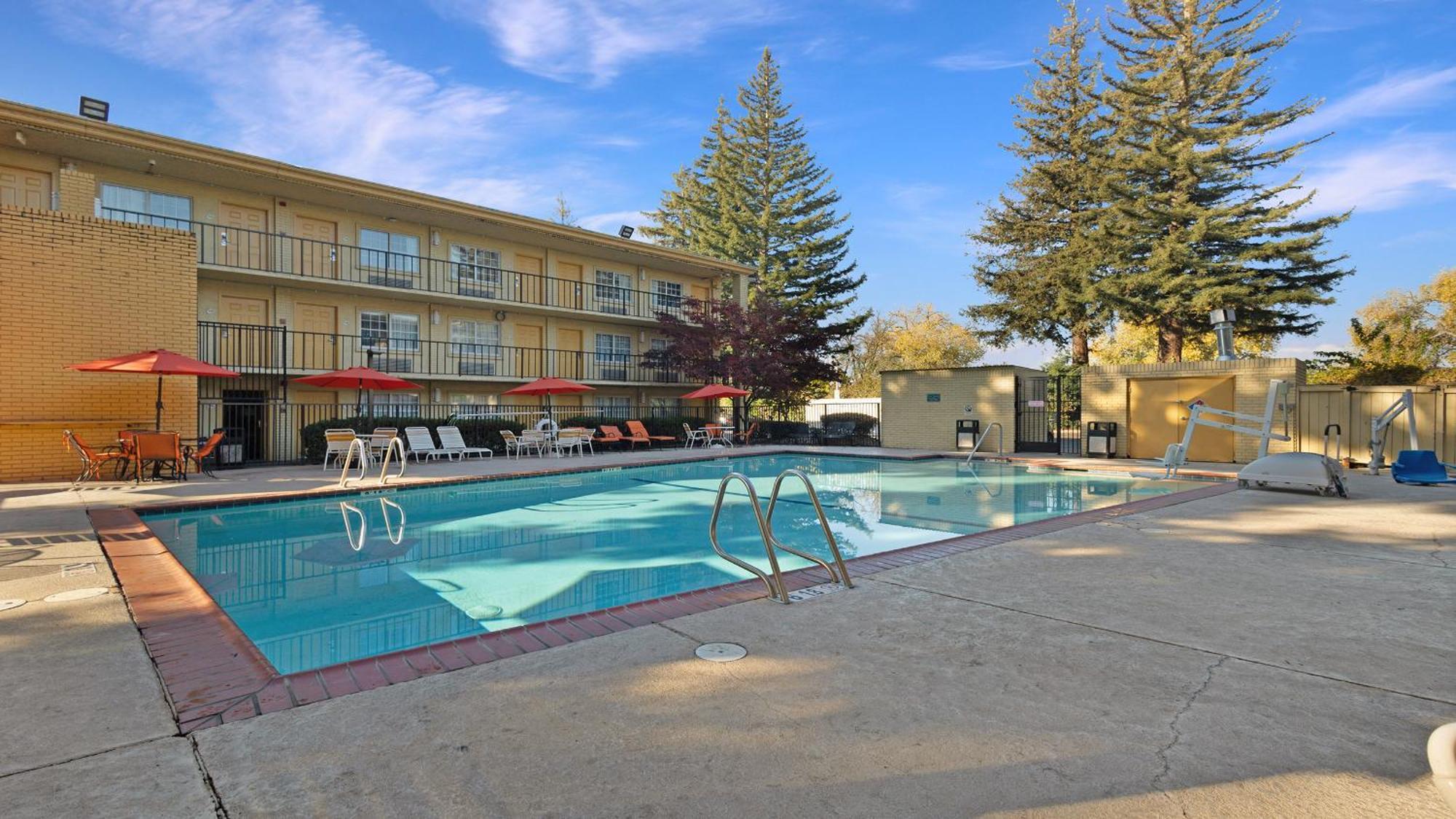 Howard Johnson By Wyndham Downtown 3* Sacramento